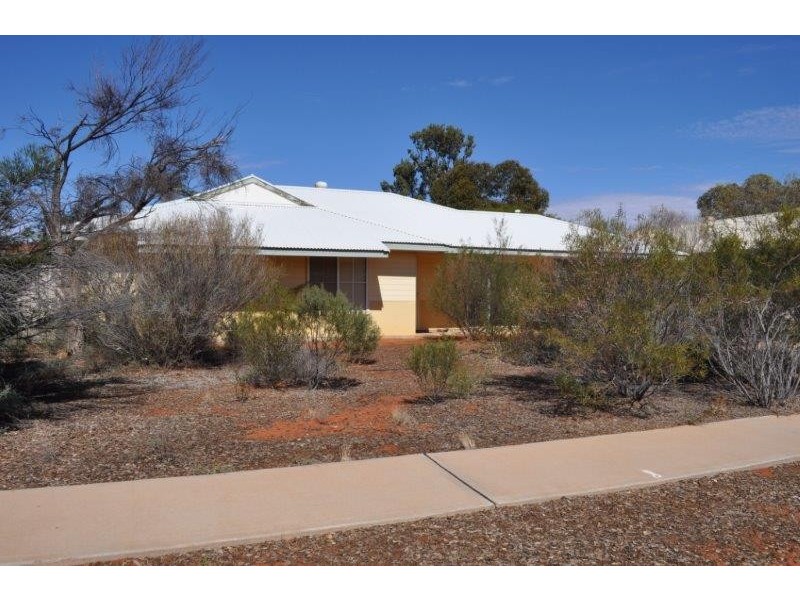 12 PINE CRESCENT, Roxby Downs SA 5725