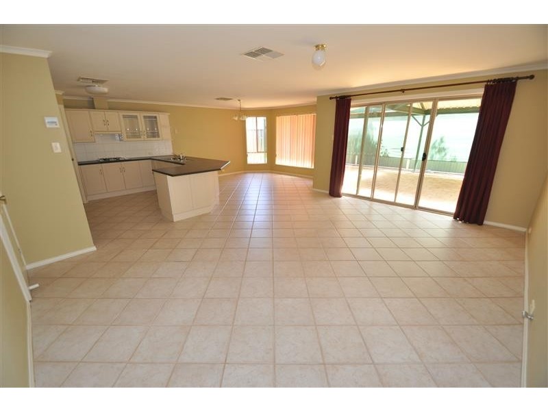 9B CACATUA CLOSE, Roxby Downs SA 5725