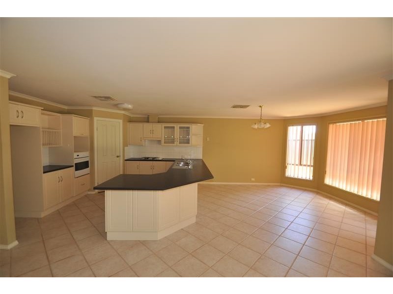 9B CACATUA CLOSE, Roxby Downs SA 5725