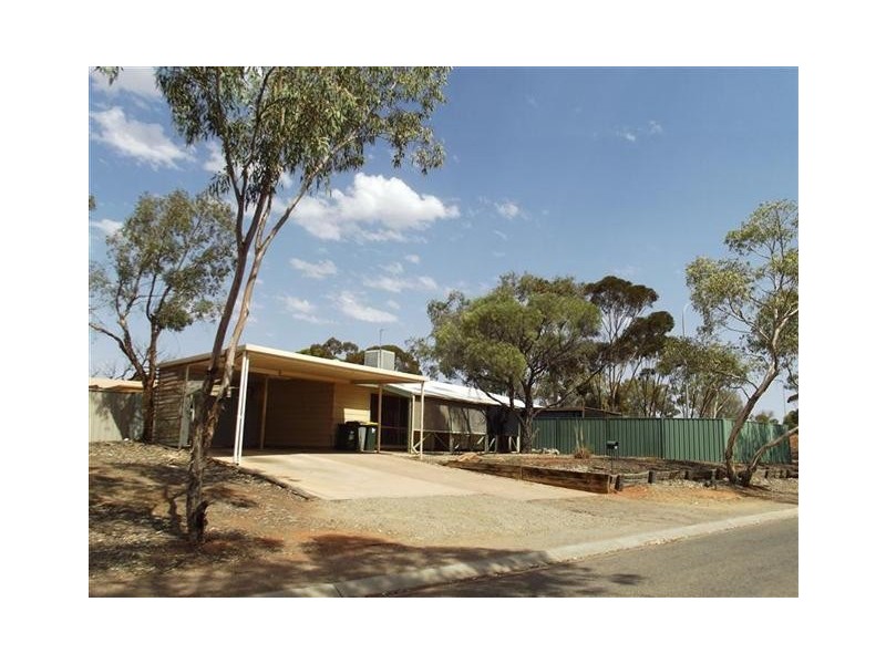 19 Curdimurka St, Roxby Downs SA 5725