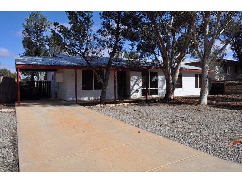 16 WIRRDA STREET, Roxby Downs SA 5725