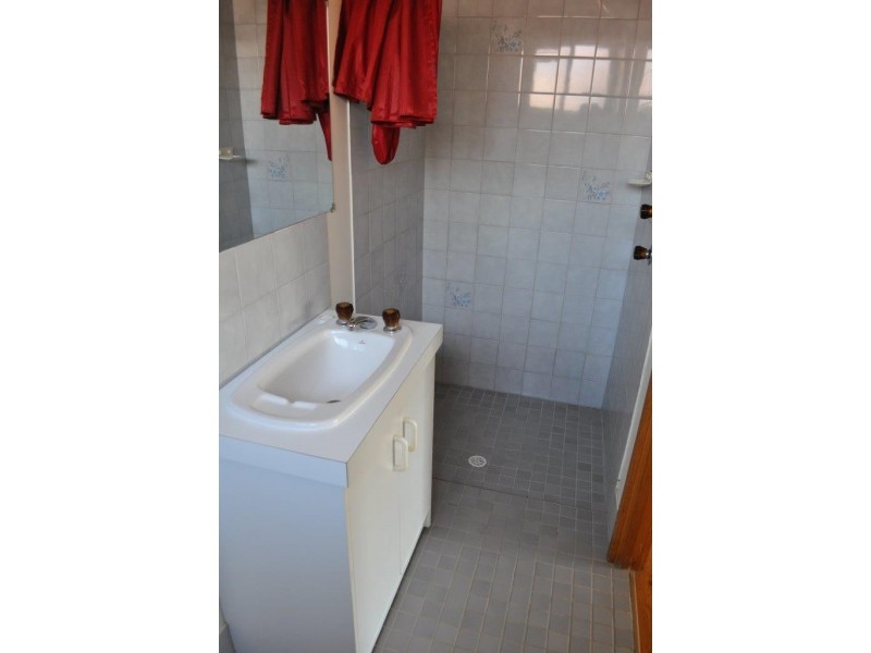 16 WIRRDA STREET, Roxby Downs SA 5725