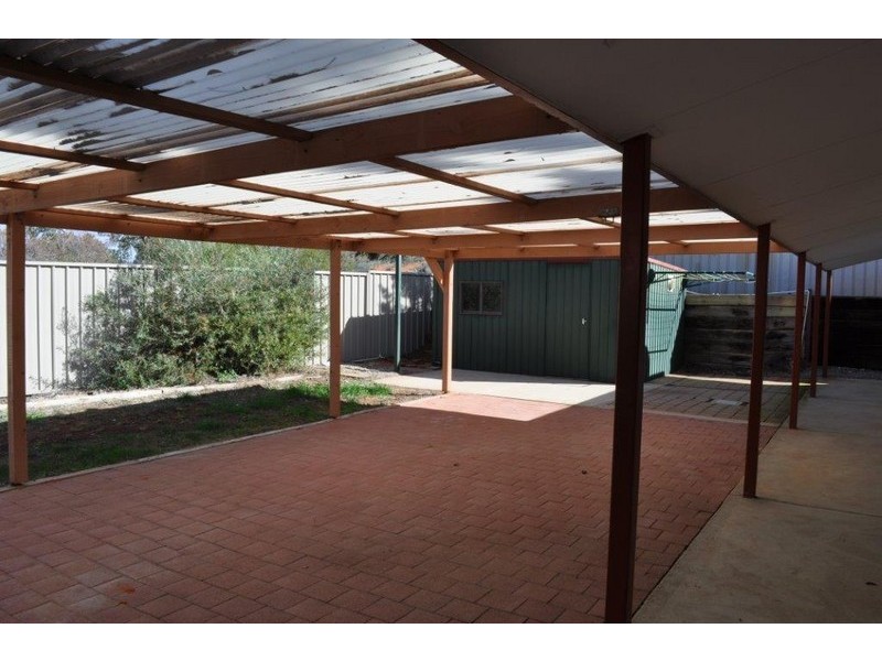 16 WIRRDA STREET, Roxby Downs SA 5725