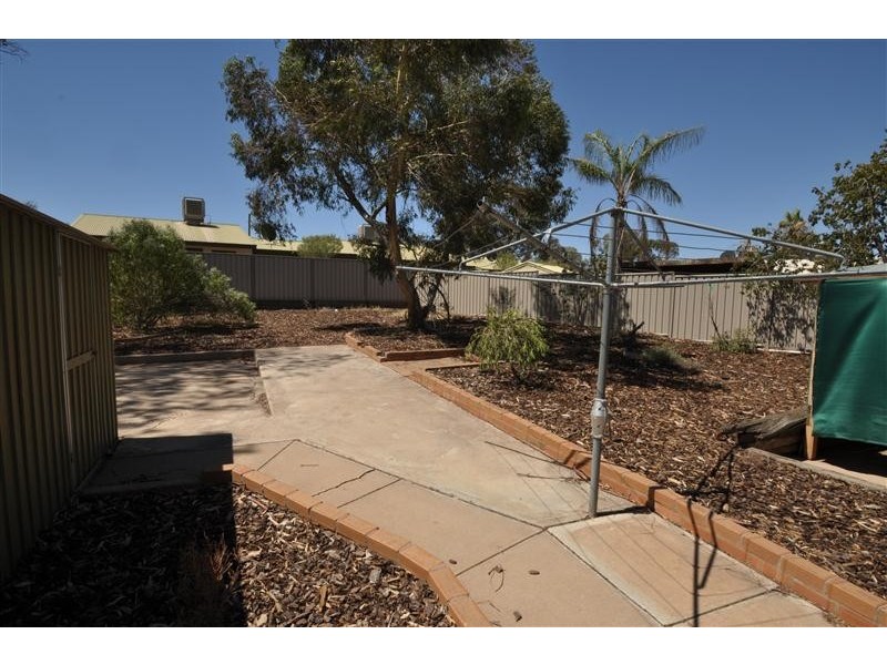 37 Pioneer Drive, Roxby Downs SA 5725