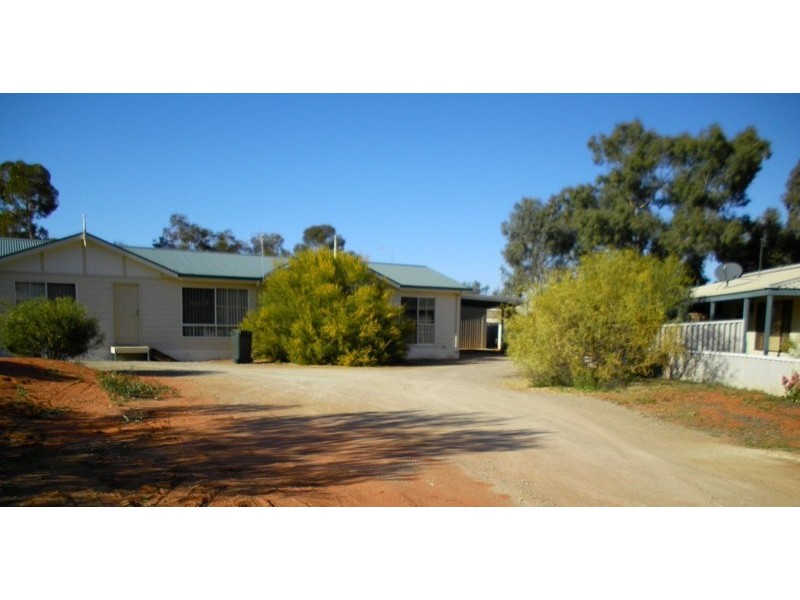10 KENNEBERY CRES., Roxby Downs SA 5725