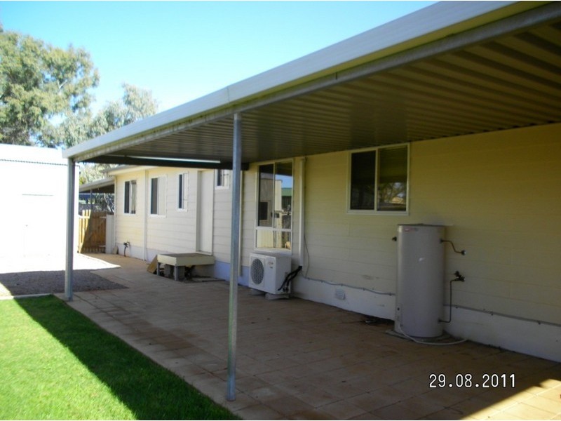 10 KENNEBERY CRES., Roxby Downs SA 5725