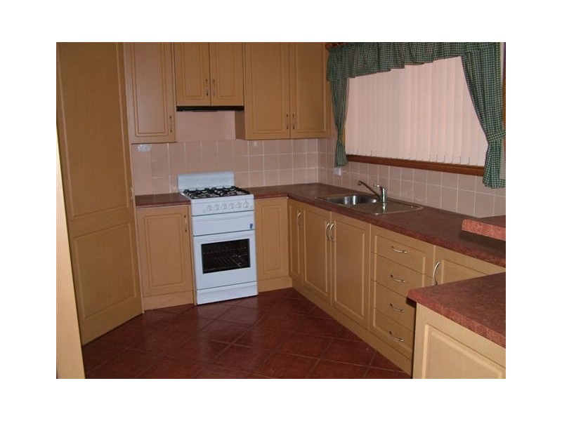 8 Hamilton, Roxby Downs SA 5725