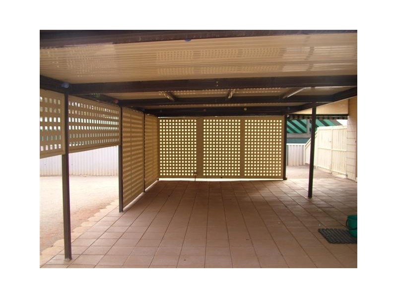 8 Hamilton, Roxby Downs SA 5725