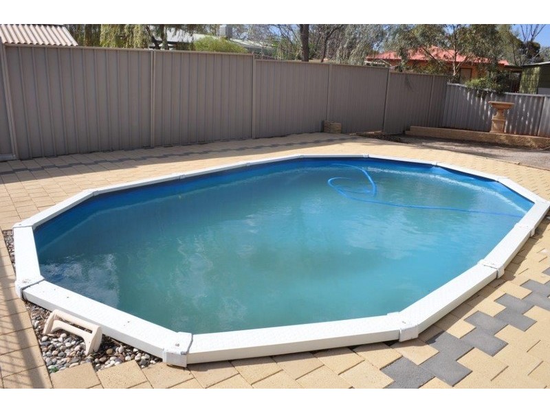 1 MULGARIA CRES, Roxby Downs SA 5725