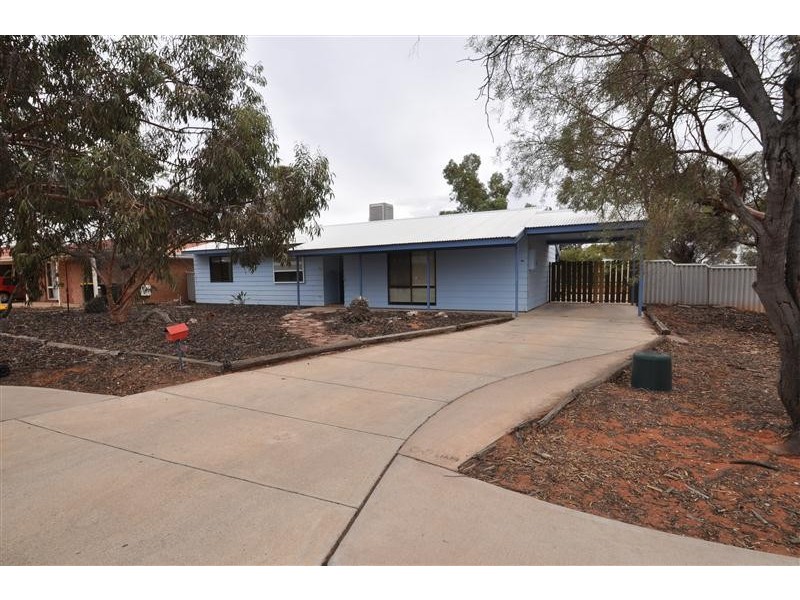 89 PIONEER DRIVE, Roxby Downs SA 5725