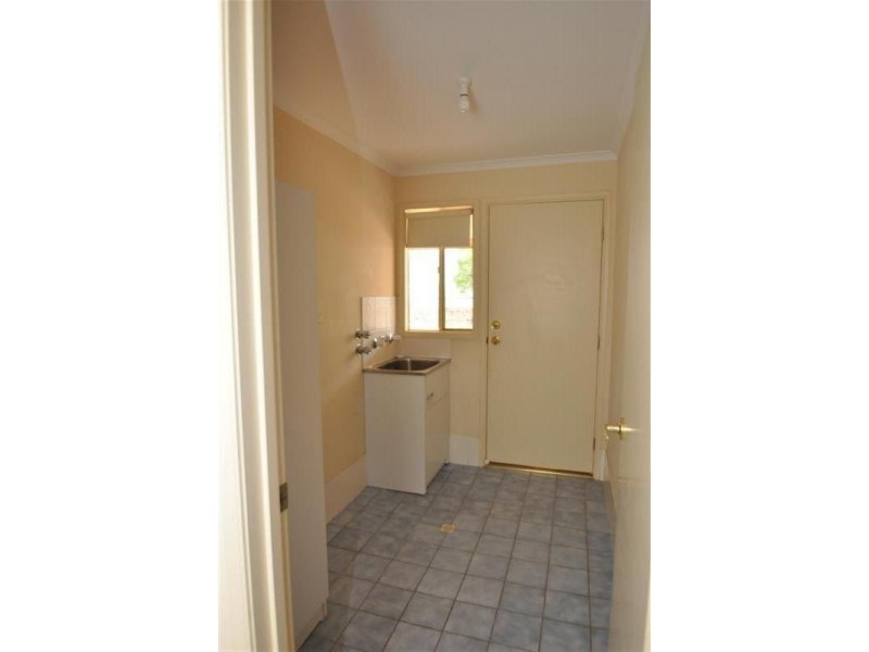 10 Tiliqua Cres, Roxby Downs SA 5725