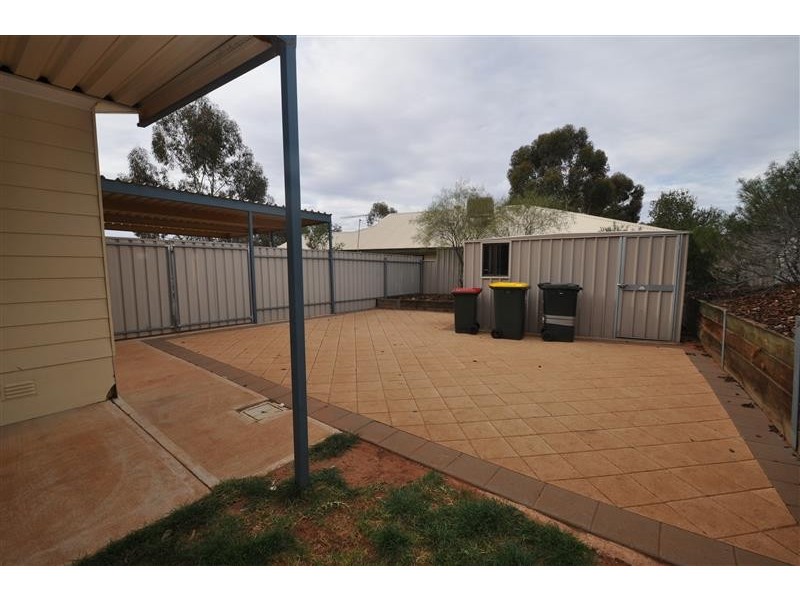 10 Tiliqua Cres, Roxby Downs SA 5725
