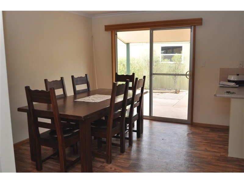 10 Bopeechee Street, Roxby Downs SA 5725