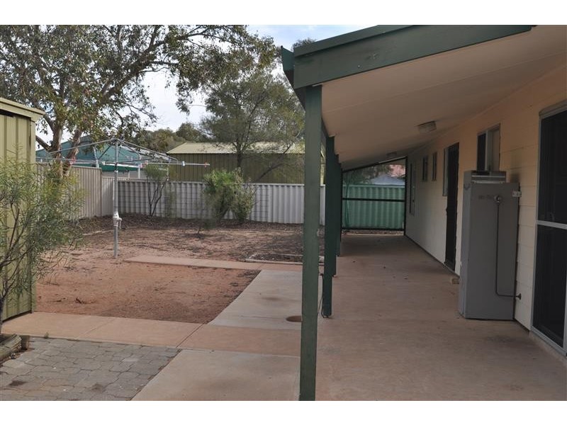 10 Bopeechee Street, Roxby Downs SA 5725