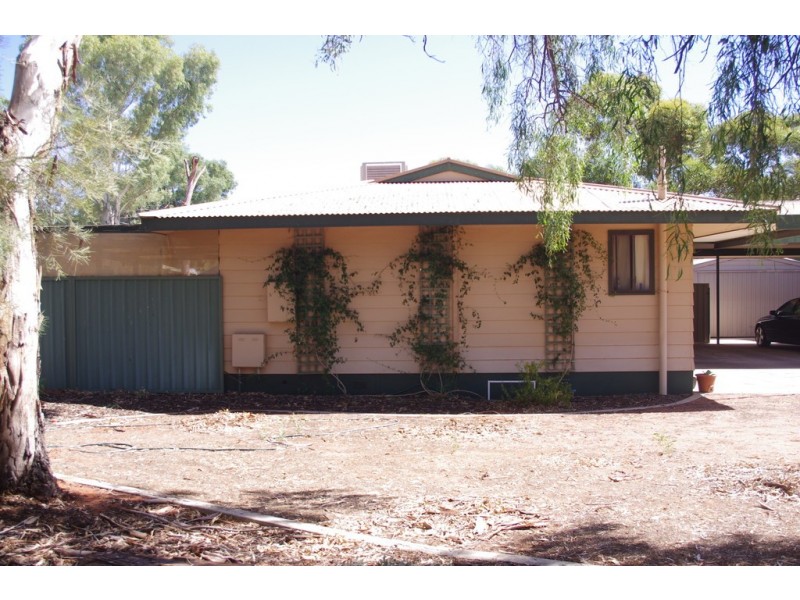 7 Nyaroo Court, Roxby Downs SA 5725