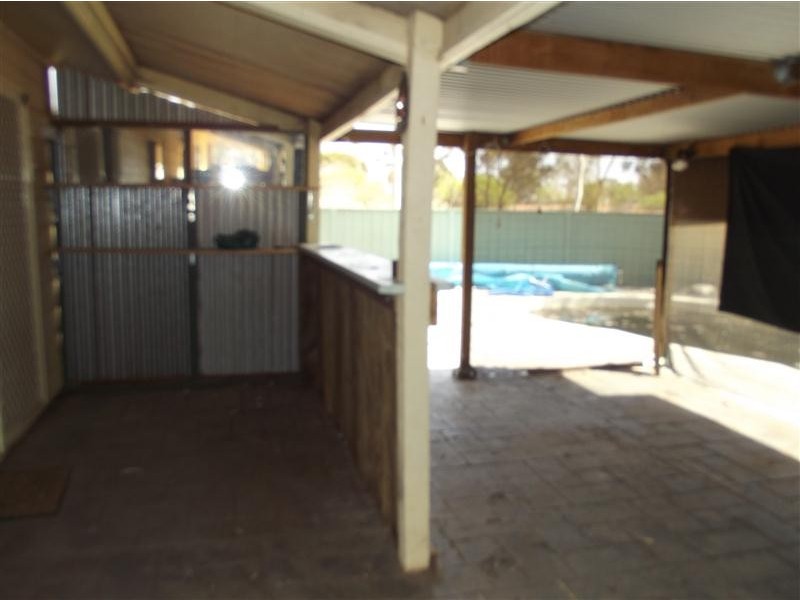 19 CURDIMURKA STREET, Roxby Downs SA 5725