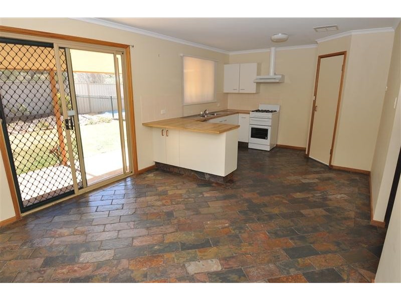 41 PIONEER DRIVE, Roxby Downs SA 5725