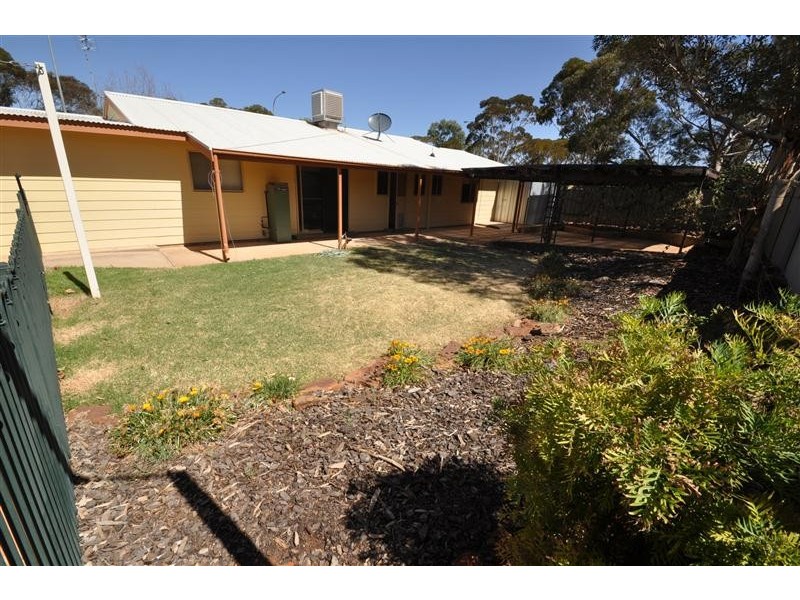 41 PIONEER DRIVE, Roxby Downs SA 5725