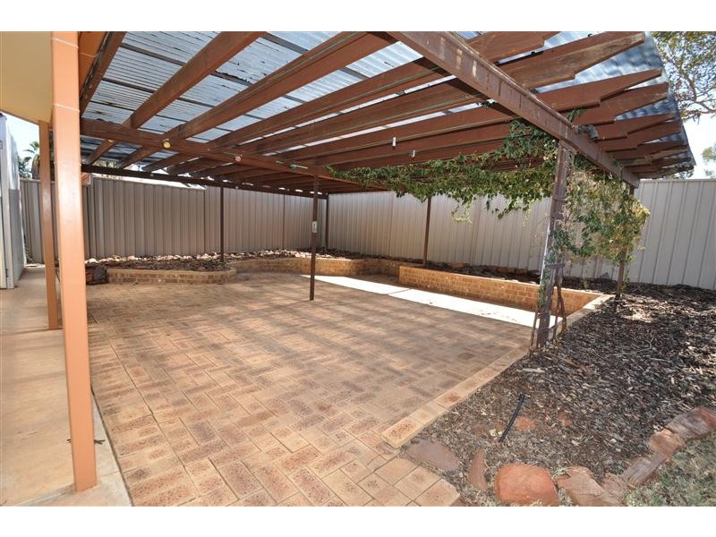 41 PIONEER DRIVE, Roxby Downs SA 5725