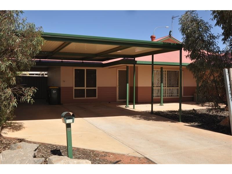 2 Santalum Way, Roxby Downs SA 5725