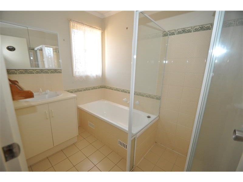 2 Santalum Way, Roxby Downs SA 5725