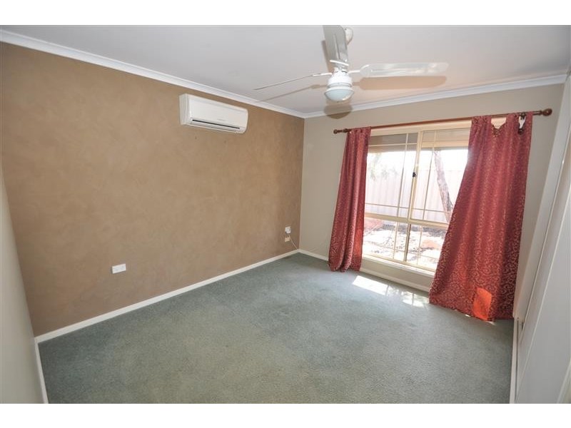 2 Santalum Way, Roxby Downs SA 5725