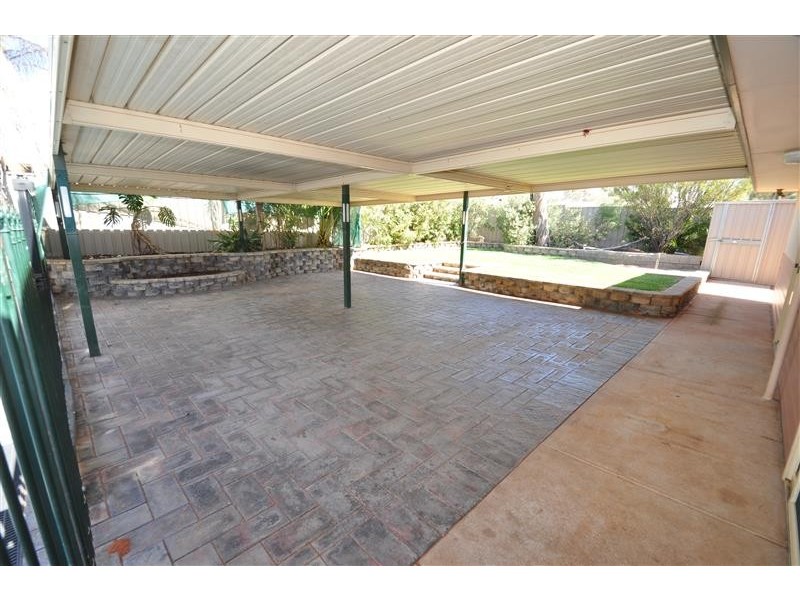 2 Santalum Way, Roxby Downs SA 5725