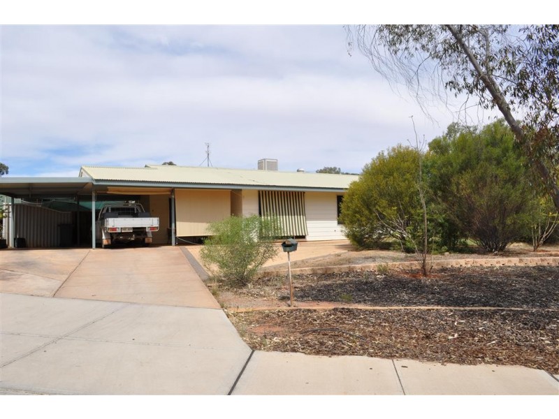 8 Mirra Street, Roxby Downs SA 5725