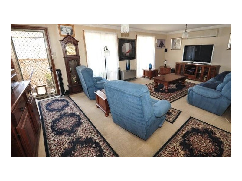 8 Emeroo Court, Roxby Downs SA 5725