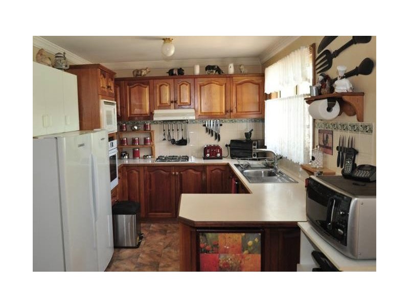 8 Emeroo Court, Roxby Downs SA 5725