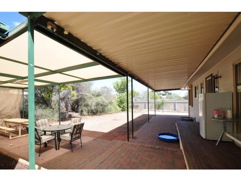 8 Emeroo Court, Roxby Downs SA 5725