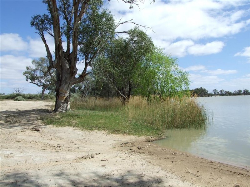 Sec 90 and 186 Sanctuary Road Chaffey via, Renmark SA 5341