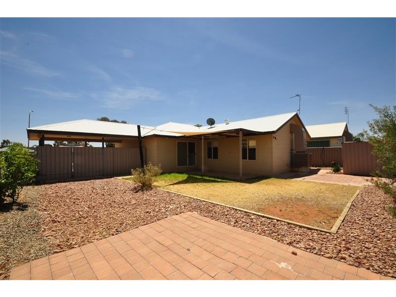 30 PINE CRES, Roxby Downs SA 5725