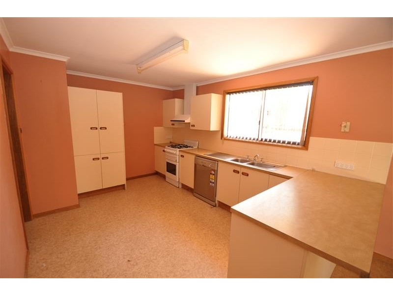 11 Kennebery Crescent, Roxby Downs SA 5725
