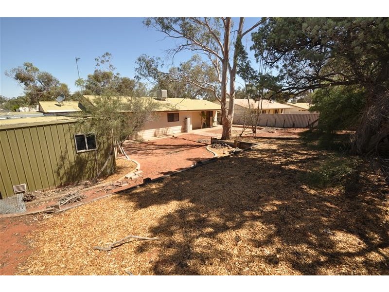11 Kennebery Crescent, Roxby Downs SA 5725