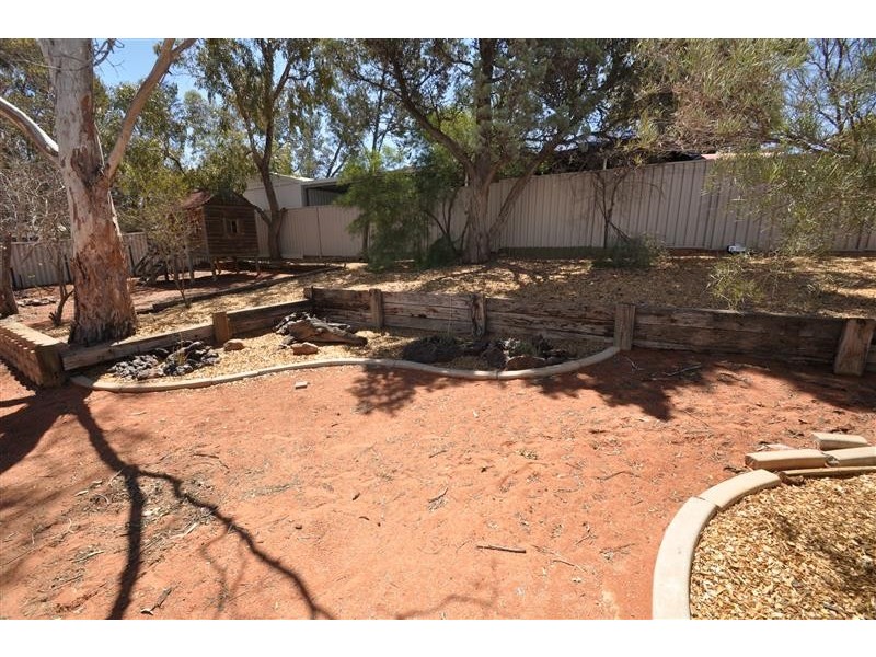 11 Kennebery Crescent, Roxby Downs SA 5725