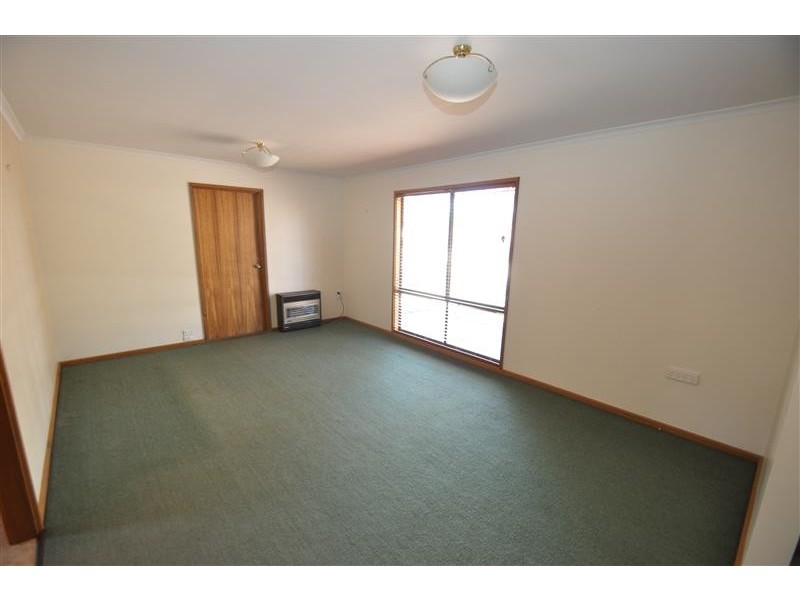 11 Kennebery Crescent, Roxby Downs SA 5725