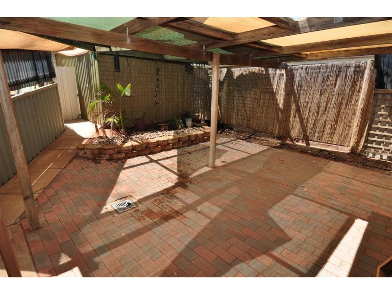 11 Kennebery Crescent, Roxby Downs SA 5725