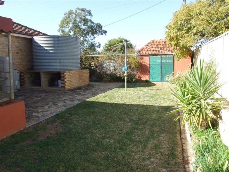 18 Third Street, Loxton SA 5333