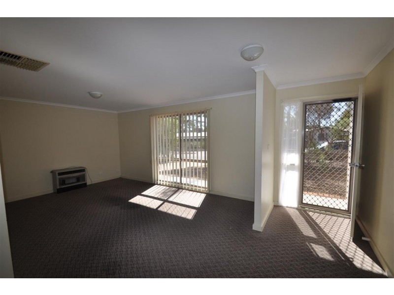 39 Finniss Street, Roxby Downs SA 5725