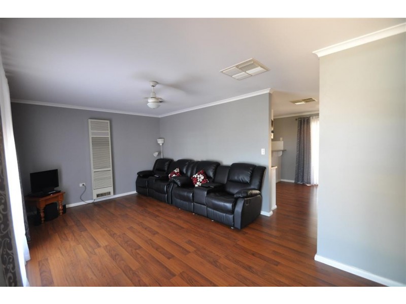 6 Atriplex Court, Roxby Downs SA 5725