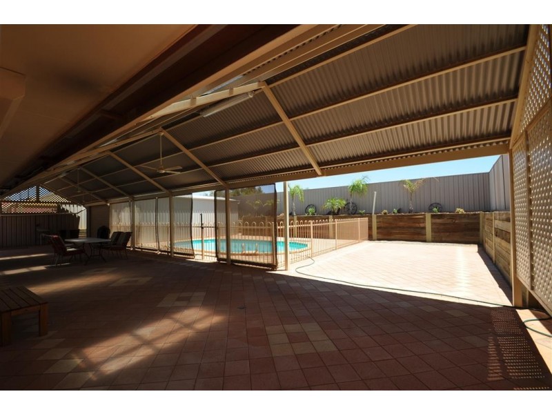 6 Atriplex Court, Roxby Downs SA 5725