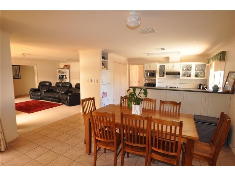 3 Melaleuca Ct, Roxby Downs SA 5725