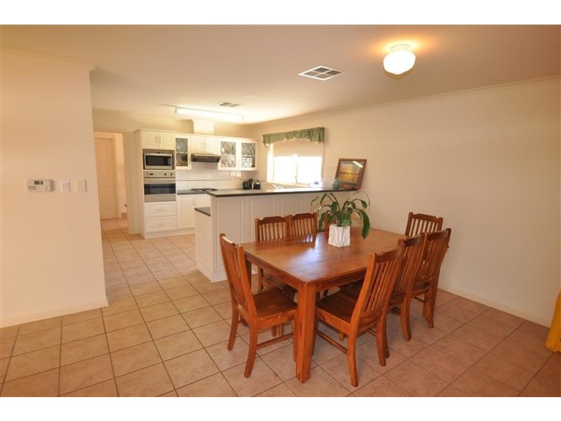 3 Melaleuca Ct, Roxby Downs SA 5725