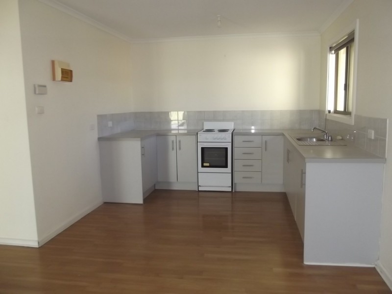2/34 Axehead, Roxby Downs SA 5725