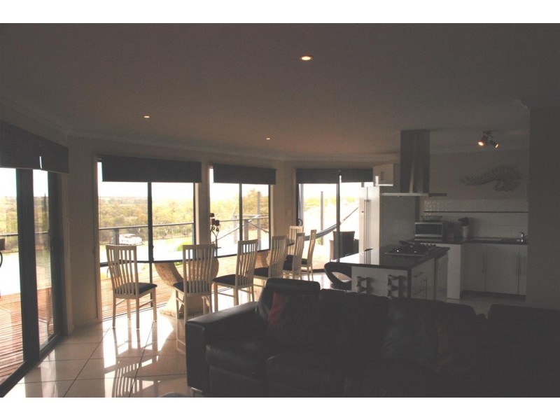 16 Idyll Avenue Murbko Via, Morgan SA 5320