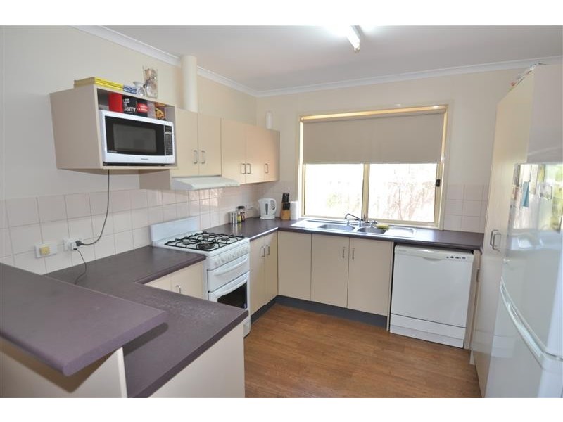 8 Eremopholia, Roxby Downs SA 5725