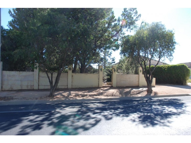 26 Tobruk Tce, Loxton SA 5333
