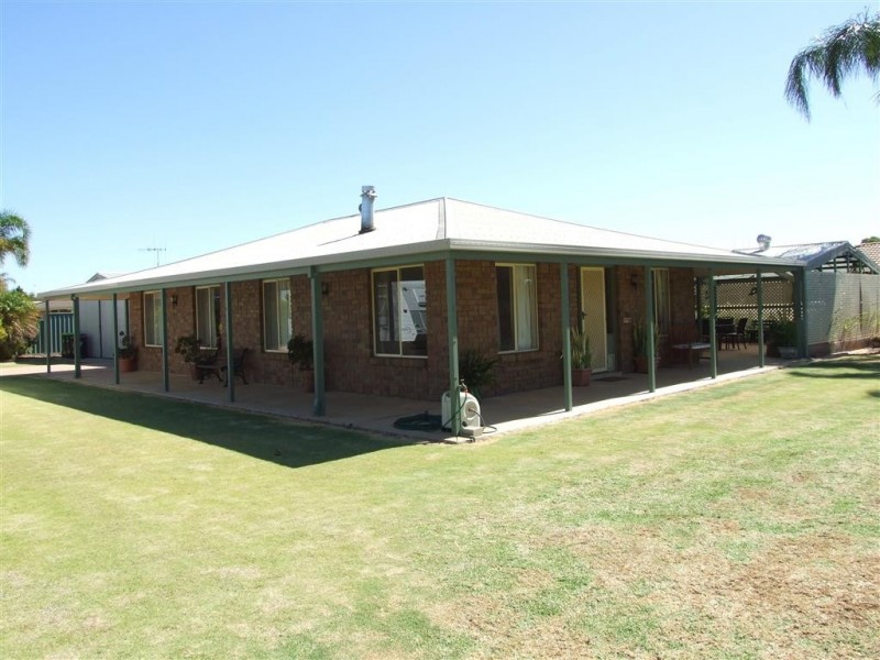 23 Downer Ave, Lyrup SA 5343