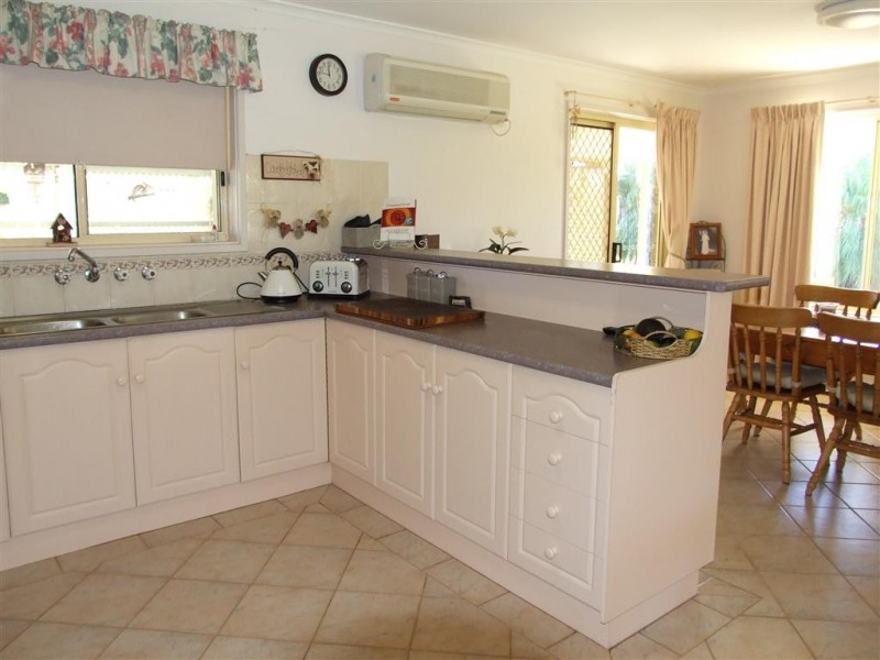 23 Downer Ave, Lyrup SA 5343